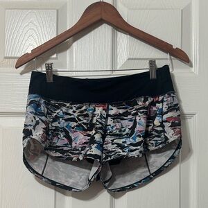 Lululemon speed up shorts 2.5” size 4 euc